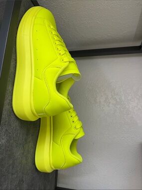 Neon Yellow Platform Sneakers - Women